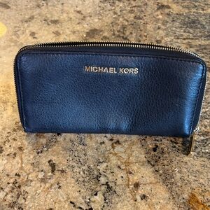 Michael Kors Black Leather Zip Wallet
